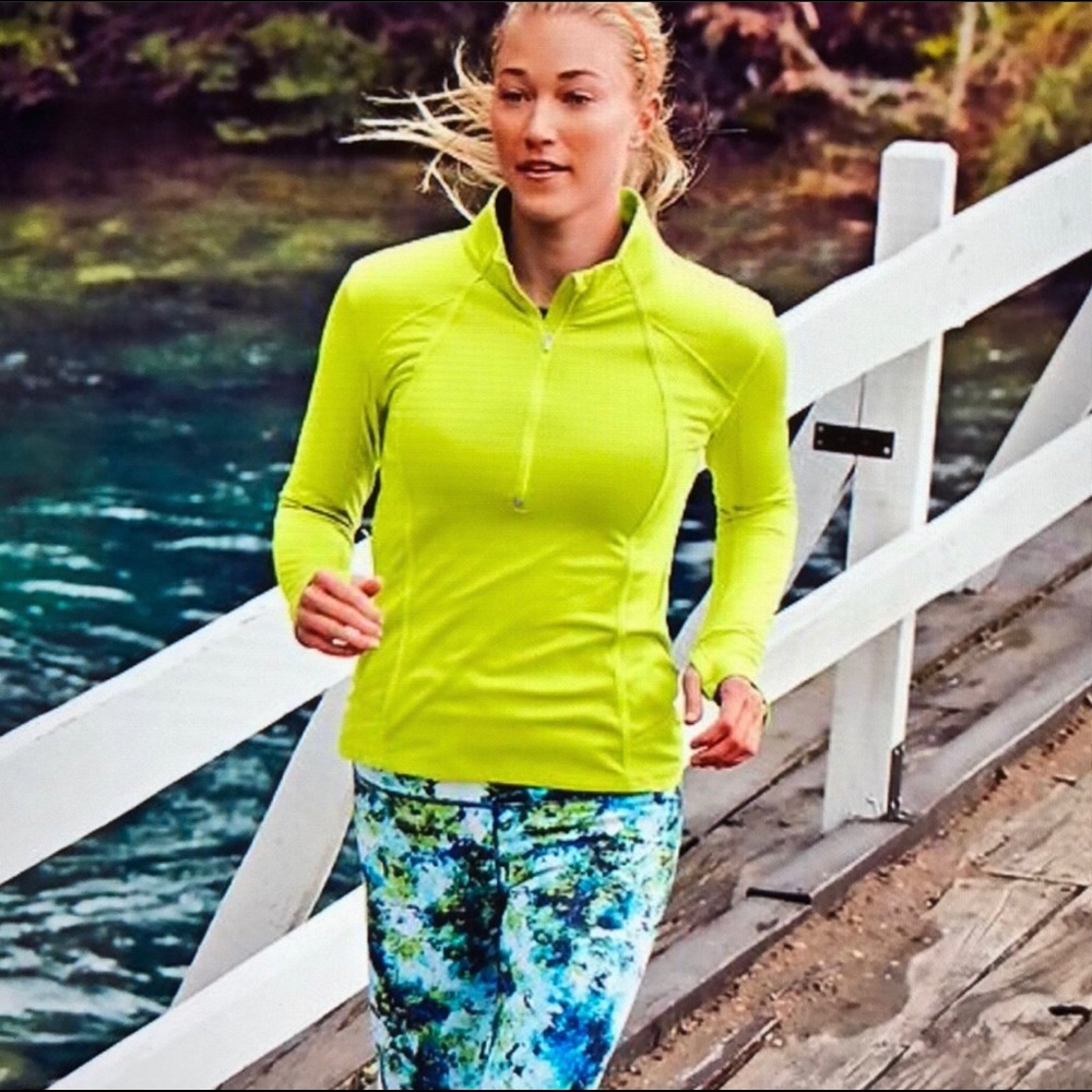 Athleta plush tech half zip long sleeve top XXS
